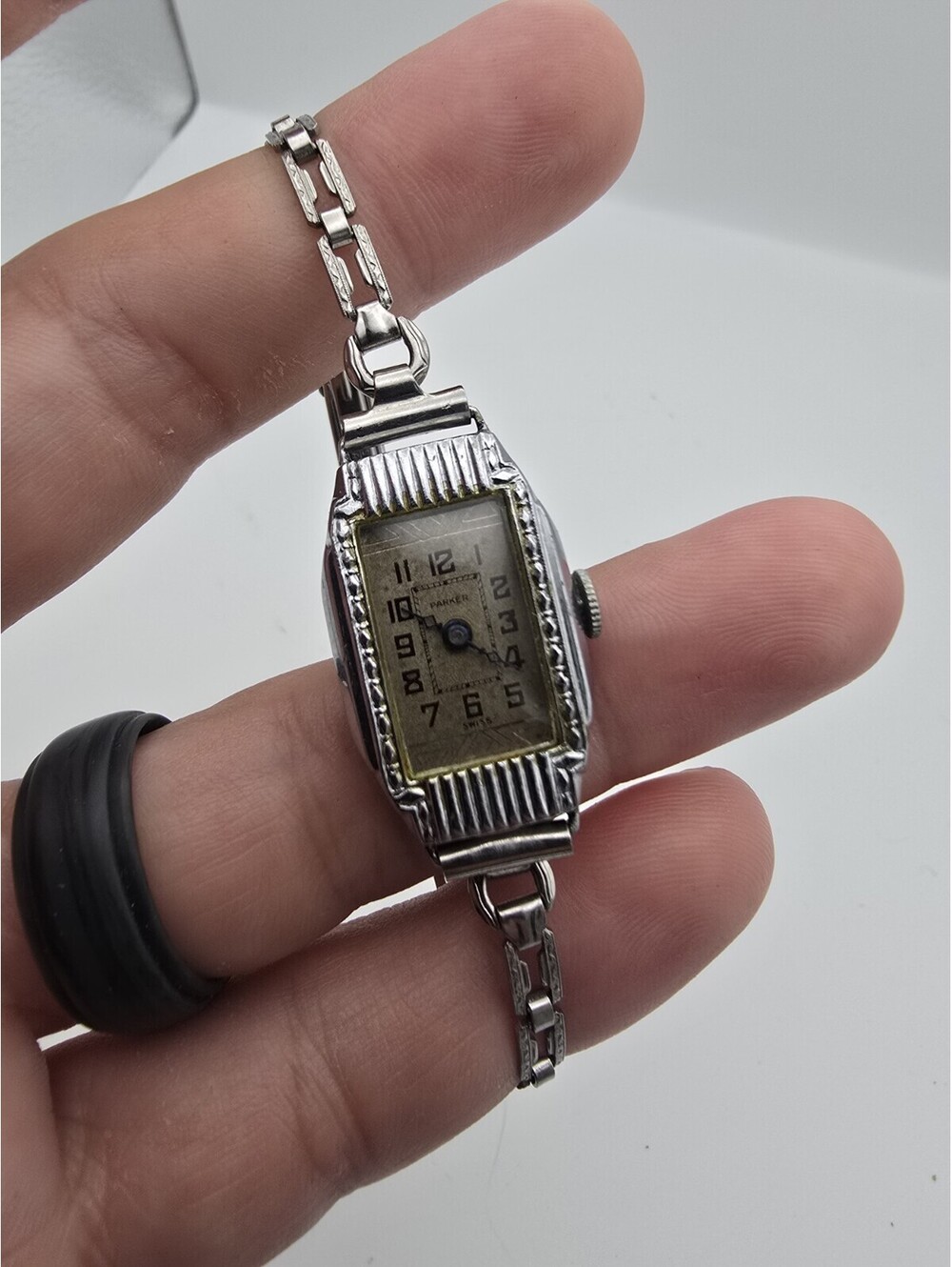 Vintage Art Deco LS. Parker Watch Co. Swiss 7J Silver Case Tone -A14 - Runs Well